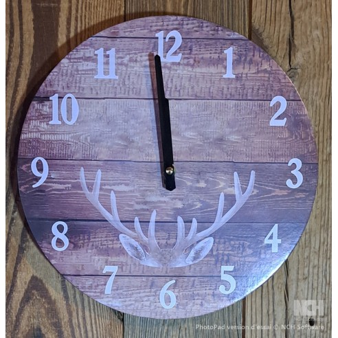 Horloge brun foncé cerf (30cm)